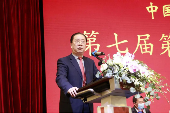 中國演藝設備技術(shù)協(xié)會(huì )第七屆第一次會(huì )員代表暨第一次理事會(huì )議在廣州成功舉辦。祝賀恩平市海天電子科技有限公司成為中國演藝設備技術(shù)協(xié)會(huì )第七屆常務(wù)理事單位。
